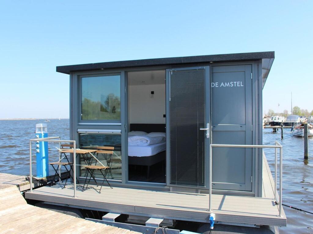 Modern Houseboat With Air Conditioning Located In Marina Uitgeest Εξωτερικό φωτογραφία